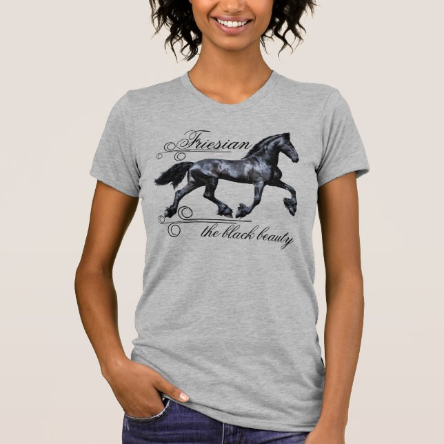Friesianhäst, den svart skönheten, hingst, silver t shirt (Framsida)