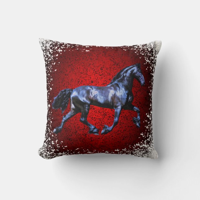 Friesianhäst, svart skönhethingst, röd snö kudde (Framsida)