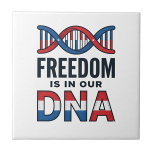 Frihet Är I Vår DNA Patriotisk Vektor T-Shirt Desi Kakelplatta