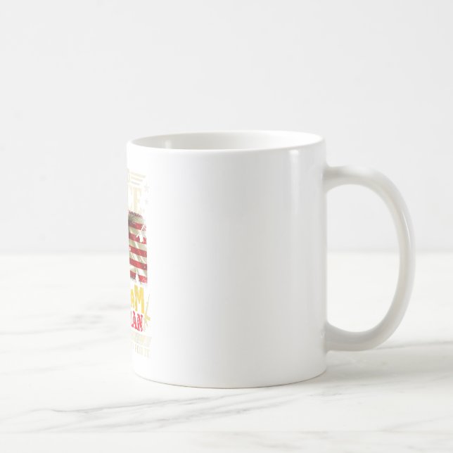 Frihet: Gratis, prydnadsövning i ett Vietnam Vet Kaffemugg (Höger)