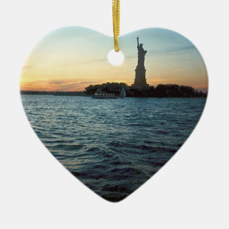 Frihet på solnedgånghelgdagprydnaden julgransprydnad keramik