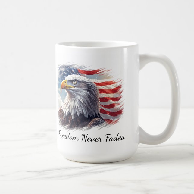 Friheten försvinner aldrig, patriotisk amerikansk  kaffemugg (Höger)