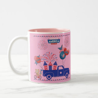 Frihetsfyrverkeridrömmar ljusrosa Två-Tonad mugg