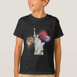 Frihetsgudinnan - fyrverkeribakgrund t-shirt