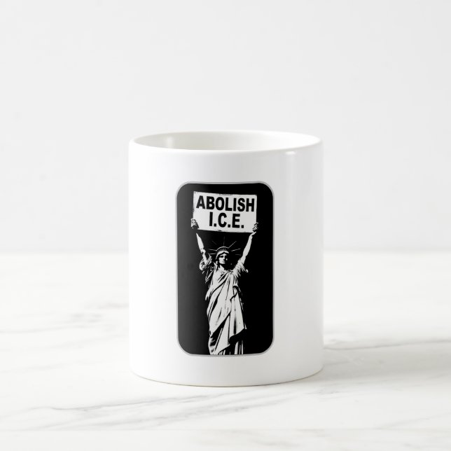 Frihetsgudinnan protesterar – Avskaffa ICE Kaffemugg (Center)