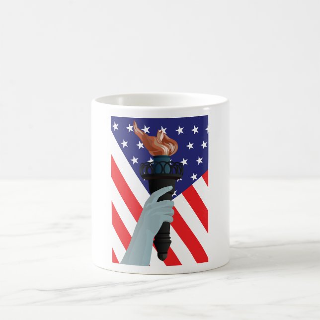 Frihetsgudinnan Torch med amerikansk Flagga Kaffemugg (Skapare uppladdad)