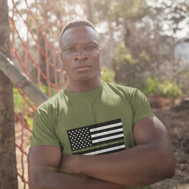 Frihetsskript Flagga för militär Grönt T Shirt (Skapare uppladdad)