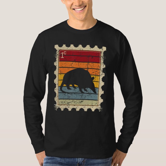 Frimärke Med En Solnedgång Armadillo T Shirt (Framsida)