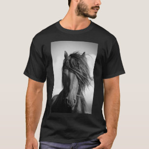 Frisisk hingst i vinden. t-shirt