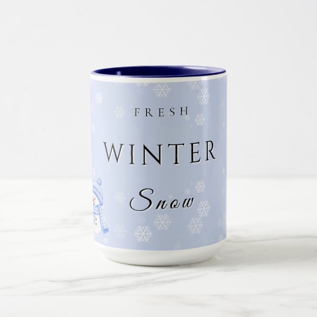Frisk vinterglädje med snö och snöman mugg (Center)