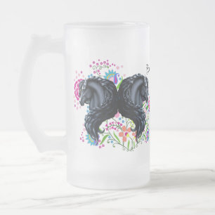 friska häst, hingst, folkblommor frostat ölglas