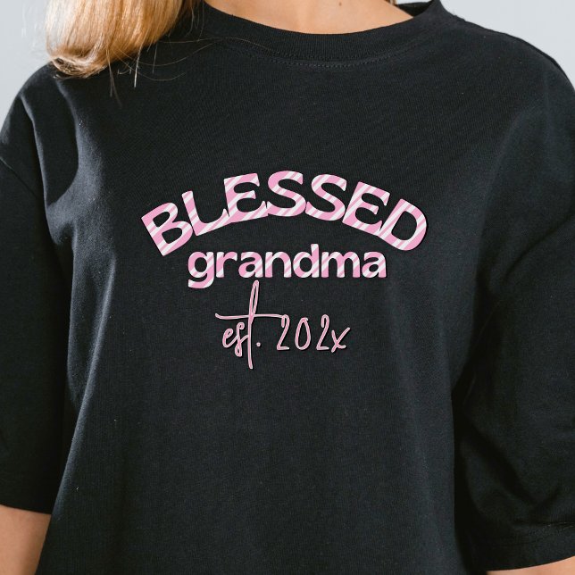 Fritt mormor, etablerat år Candy cane Rosa T Shirt (Blessed Grandma Established Year Candy Cane Pink T-Shirt)
