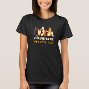 Frivilligarbetare Är en Speciell Ras Räddningsskyd T Shirt