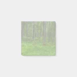Frodig grön skogsmiljö post-it block
