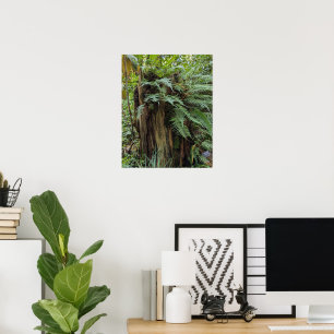 Frodiga ormbunkar som växer på trästubbe Botanisk Poster