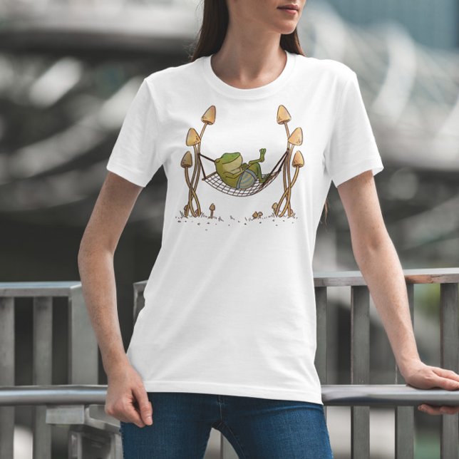 Frog Animal Chilling in Hammock T Shirt (Skapare uppladdad)