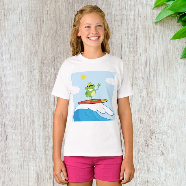 Frog Surfing a Wave T-Shirt (Skapare uppladdad)