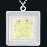 Frog Trio på Gingham Trasa Silverpläterat Halsband<br><div class="desc">En lycklig-trio grodor är subjekt av Megan Meagher,  som arbetar med denna gingham trasa. Se upp,  insektra,  grodorna är på jakt. Beställ ditt exemplar av fantastisk biet i dag!</div>