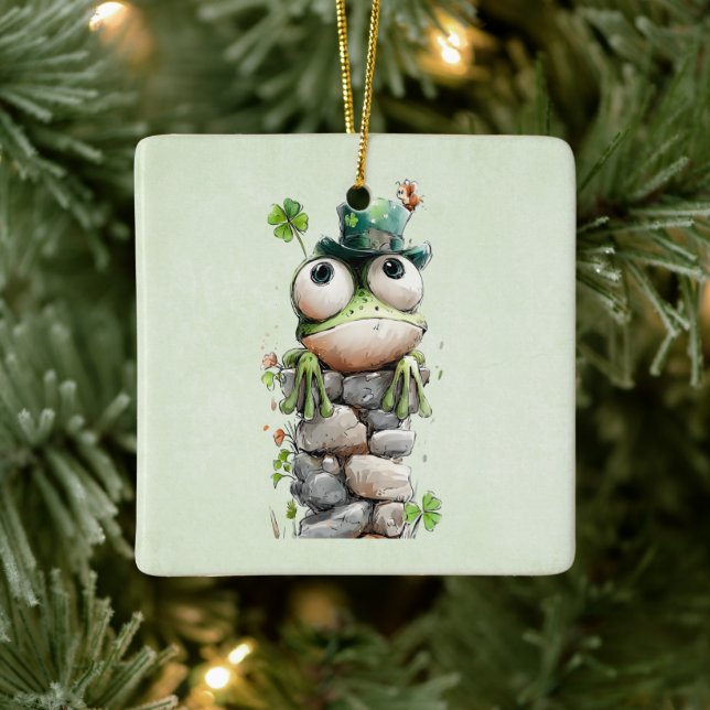 Frog with Green Hat and Shamrock Cute Julgransprydnad Keramik (Träd)