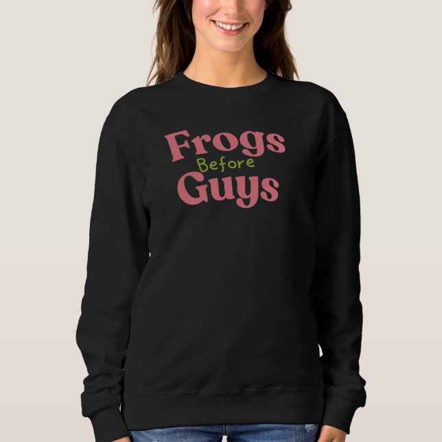 Frogs before guys valentine  t shirt (Framsida)