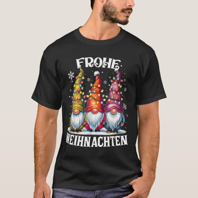 Frohe Weihnachten German Gnome Christmas Decoratio T Shirt (Framsida)