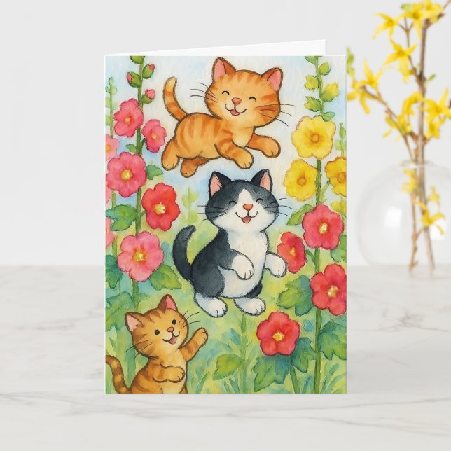 Frolickande Land-katter i Blomsterträdgård Birthda Kort (Gul blomma)