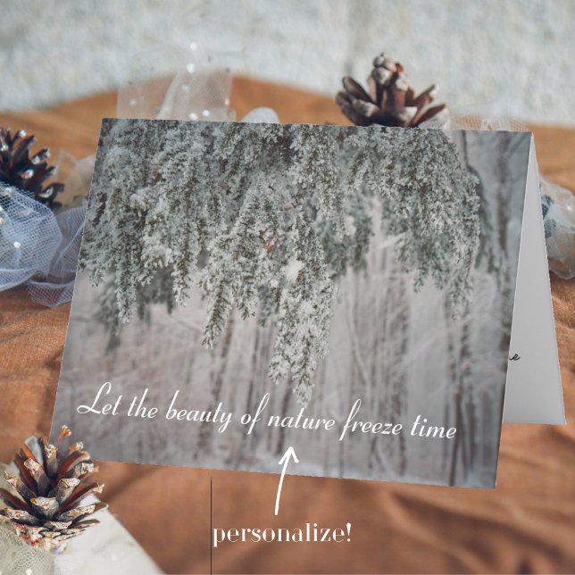 Frostiga grenar och en snötäckt skog helgkort (Skapare uppladdad)