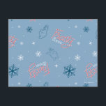 Frosty the Snowman Blå Snöflingemönster Helg Vykort<br><div class="desc">Luta dig tillbaka med Frosty the Snowman i detta roliga vintermönster, där Frosty vinkar bland fallande snöflingor och hans logotyp med karamellpinne! Mönstret passar bra på presentpapper, mysiga filtande täcken och partitillbehör. Köp denna design på många fler anpassade Zazzle-produkter!</div>