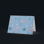 Frosty the Snowman Blå Snöflingemönster Helgkort<br><div class="desc">Lugna ner dig med Frosty the Snowman i detta roliga vinterfirande mönster, där Frosty vinkar bland fallande snö och hans godisstavslogotyp! Mönstret passar bra på presentpapper, mysiga fluffiga filtar och partitillbehör. Köp denna design på många fler anpassade Zazzle-produkter!</div>