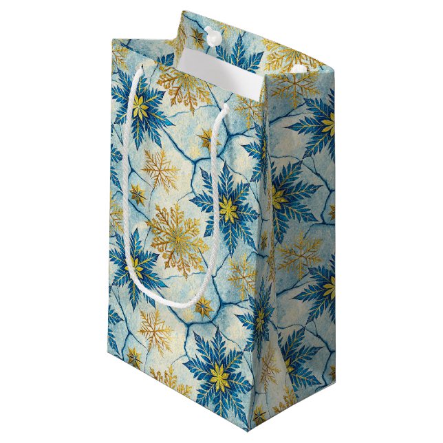 Frozen Elegance Blue and Gold Snowflake (Framsidan Vinklad)