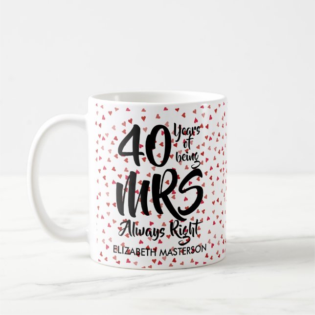 Fru Alltid Rätt Kul 40-årsjubileum Ruby Hearts Kaffemugg (Vänster)