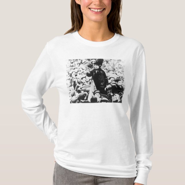 Fru Emmeline Pankhurst som tilltalar en folkmassa Tröja (Framsida)