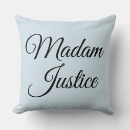 Fru Justice Kudde