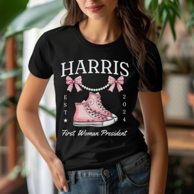 Fru talman Harris 2024 Sneakers and Pearls T Shirt (Skapare uppladdad)