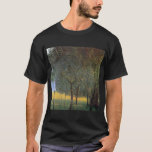Fruit Träd, Gustav Klimt T Shirt<br><div class="desc">Gustav Klimt (14 juli, 1862 - 6 februari 1918) var en österrikisk symbolmålare och en av de mest framstående medlemmarna i Wien Secession-rörelsen. Klimt noteras för målningar, murar, skisser och andra föremål d'art. Förutom hans verk, som innefattar anklagelser och porträtt, målade han upp landskap. Klimt var bland konstnärer från Wienutträdet...</div>