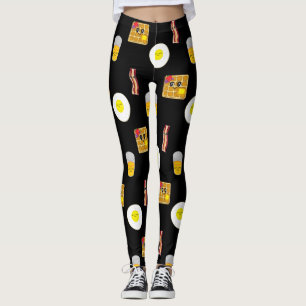 Frukostmat, torkade ägg, våfflor, bacon leggings