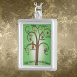 Frukt av Spirit Necklace Sterling silver Silverpläterat Halsband<br><div class="desc">Firar tro och inre skönhet med sterling silver Fruit of the Spirit Pendant necklace. En meningsfull kristen gåva som återspeglar kärlek,  glädje,  fred,  tålamod,  vänlighet,  godhet,  trohet,  mildhet och självkontroll. Elegant och inspiration - perfekt för födelsedagar,  bekräftelser eller vardaglig uppmuntran.</div>