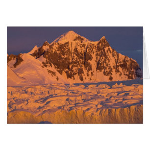 frusen glacial bergslandskap längs hälsningskort