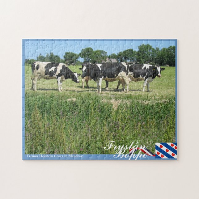 Fryslân Boppe FrisianHolstein kor i äng Pussel (Horisontell)