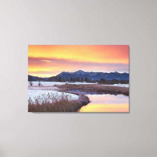 Fryst flod med Snö Canvastryck (Framsida)