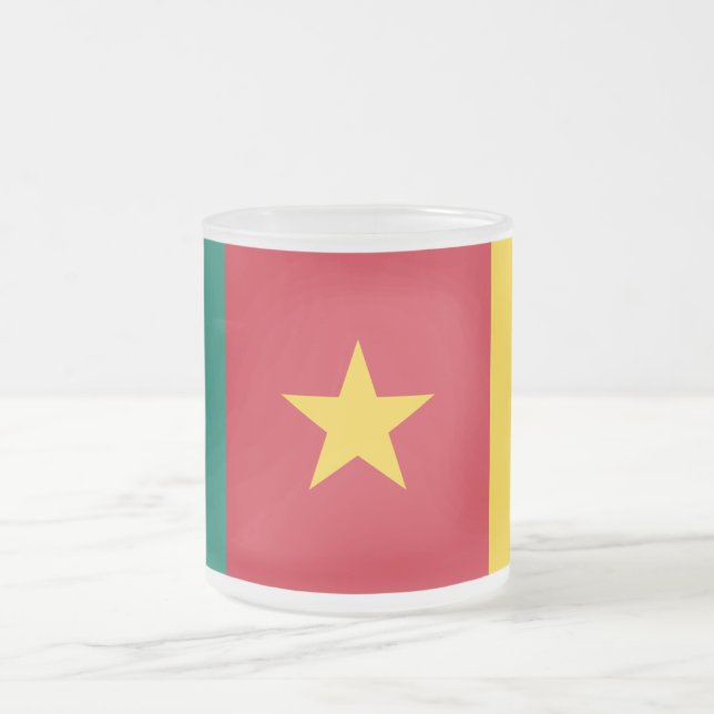 Fryst, litet glas mugg med flagga av Kamerun (Center)