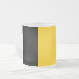 Fryst litet glas mugg med flagga Belgien