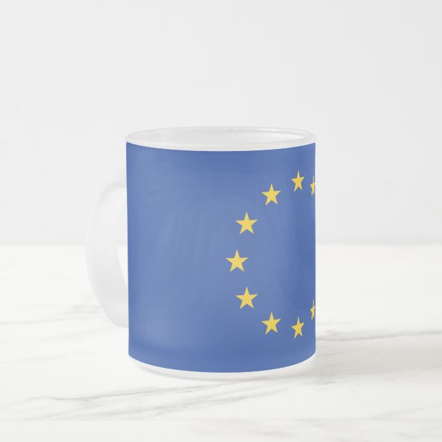 Fryst litet glas mugg med flagga i Europa (Framsida vänster)