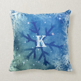 Fryst vattenfärgssnöflinga | Monogram Kudde