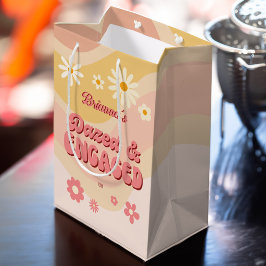 Frystorkad och engagerad daisy-bachelorette