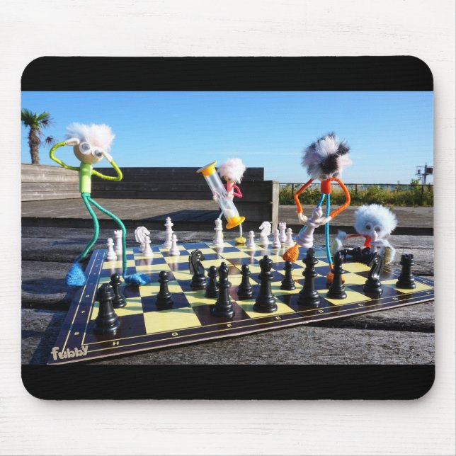 Fubby die schaakspel spelen. musmatta (Framsidan)