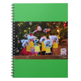 Fubby Kerstkoor met humoristisch detail. Anteckningsbok