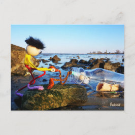 Fubby met flessenpost aan de kust. vykort