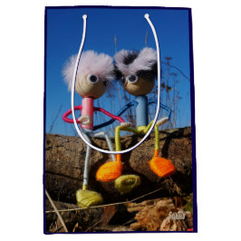 Fubby paartje dat romantisch verliefd zitten.