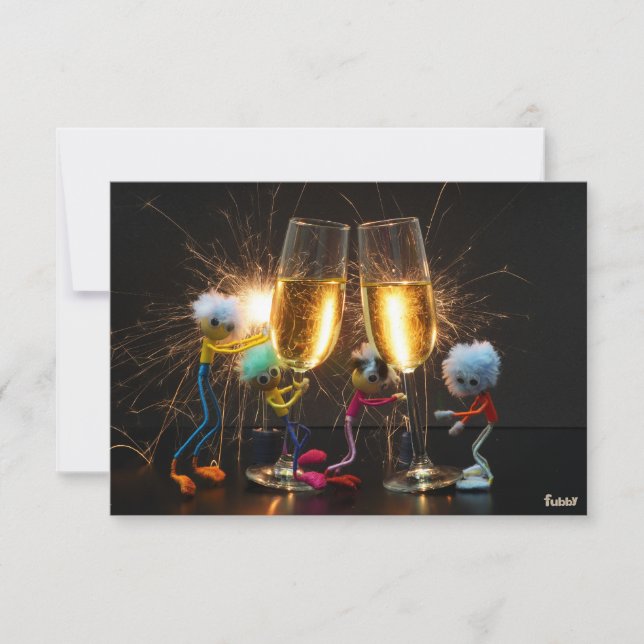 Fubby's die feestelijk proosten met vuurwerk. tack kort (Framsida)